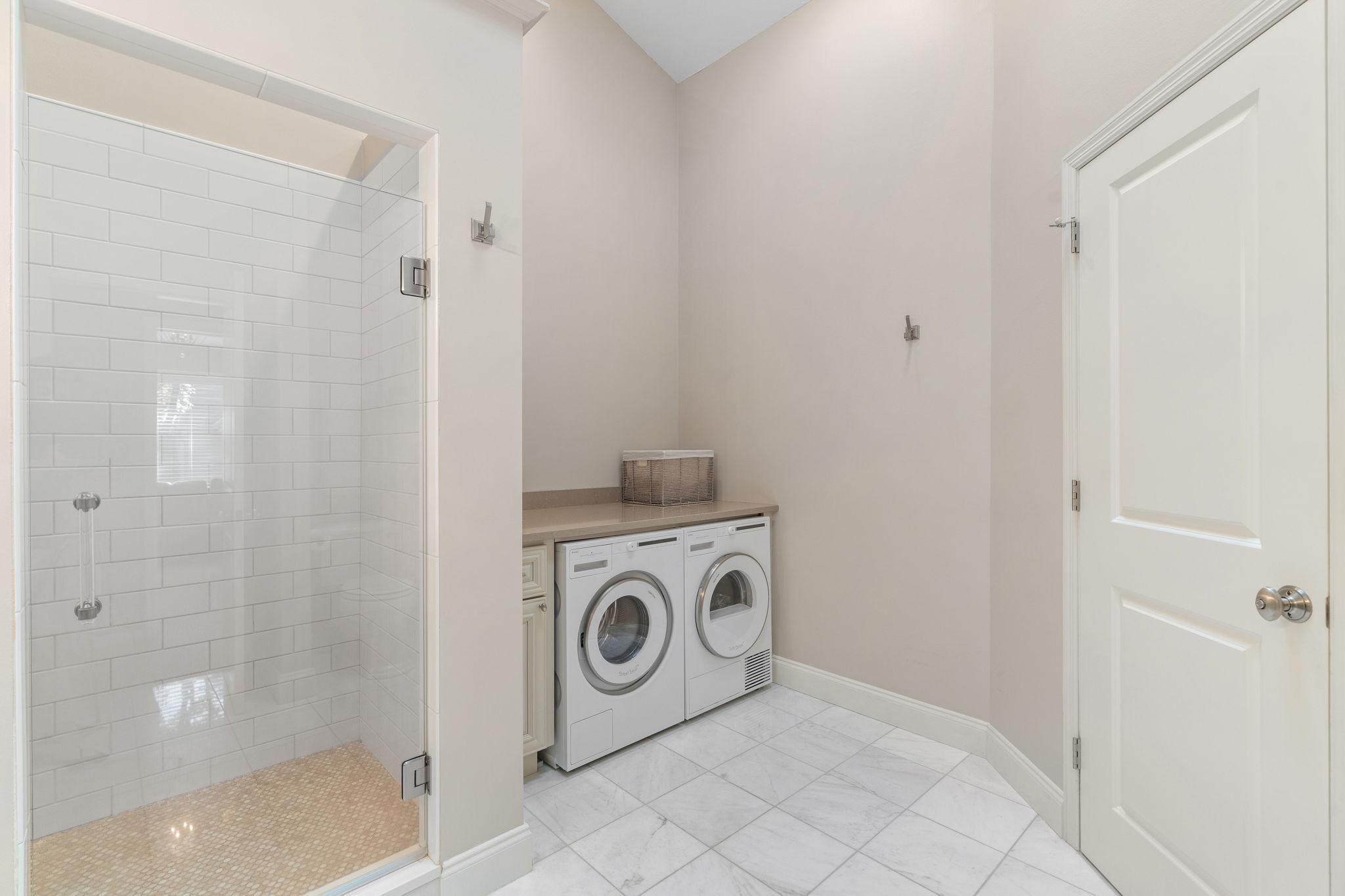 26-web-or-mls-5428 Rowland Park Rd-26.jpg