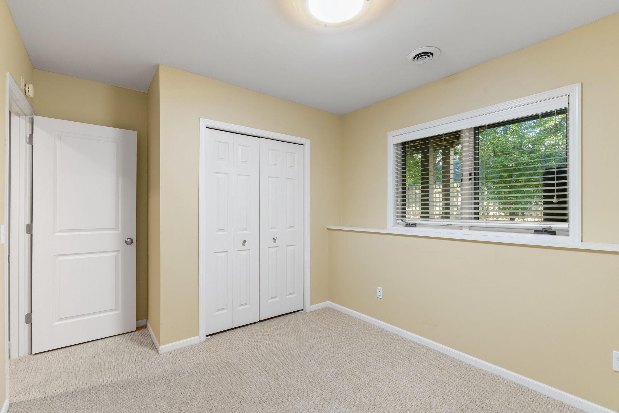 37-web-or-mls-5428 Rowland Park Rd-37.jpg