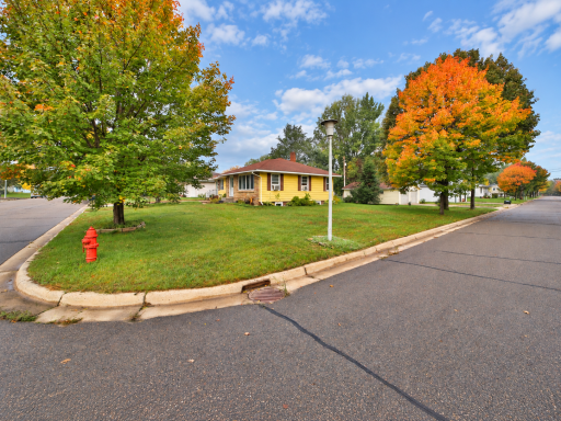 821 3rd Avenue NE, Staples, MN 56479