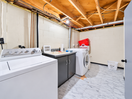 821 3rd Avenue NE, Staples, MN 56479