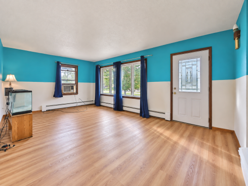821 3rd Avenue NE, Staples, MN 56479