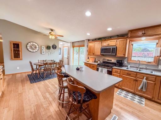 Kitchen/Dining - center island, NEW slate appliances