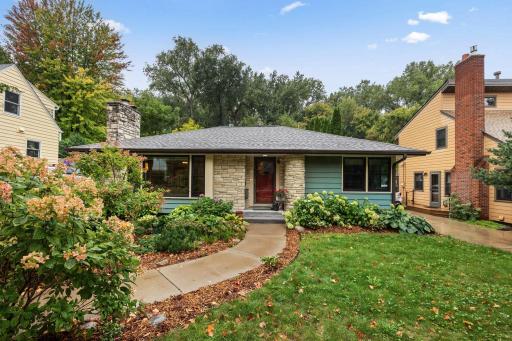 40 Upton Avenue S, Minneapolis, MN 55405