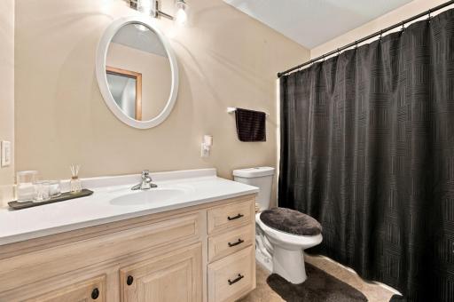 787 Royal Oaks Drive N, Fargo, ND 58102