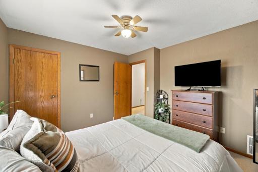 787 Royal Oaks Drive N, Fargo, ND 58102