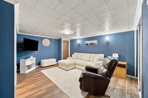 787 Royal Oaks Drive N, Fargo, ND 58102