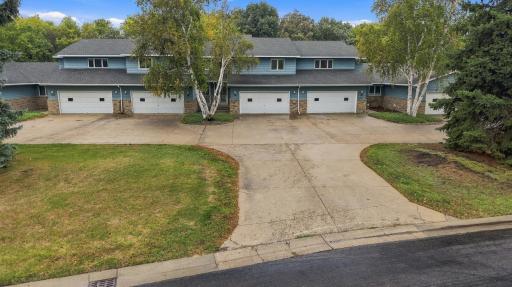 787 Royal Oaks Drive N, Fargo, ND 58102