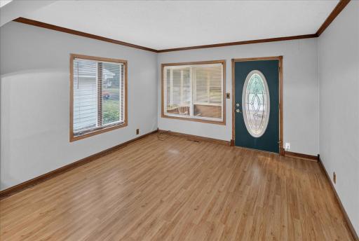 317 6th Avenue S, South Saint Paul, MN 55075