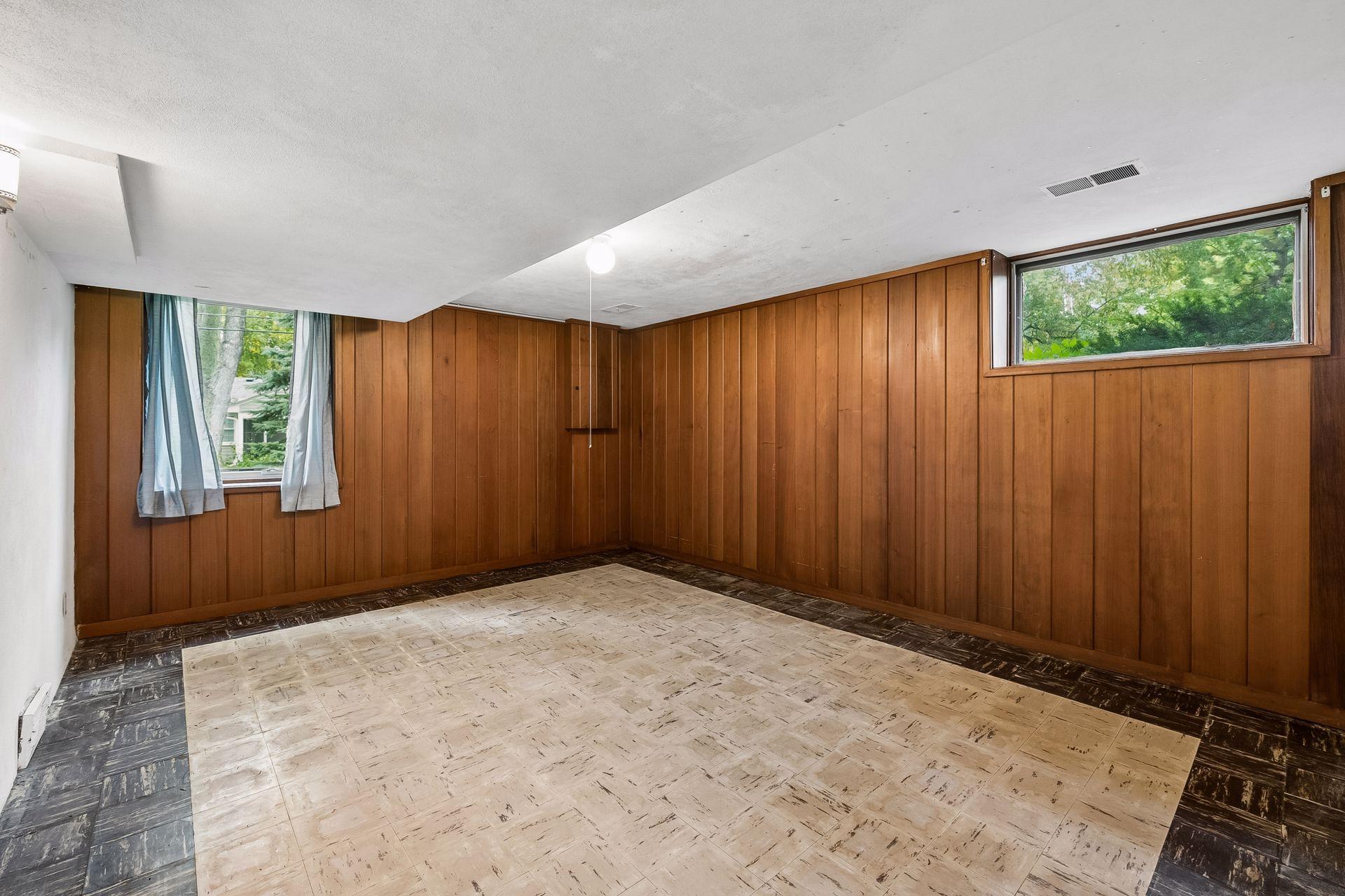 Extra large lower level bedroom.