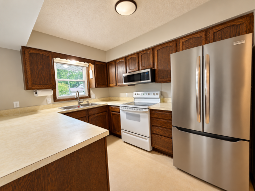 408 17th Avenue NE, Waseca, MN 56093
