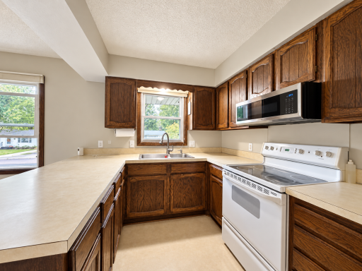 408 17th Avenue NE, Waseca, MN 56093