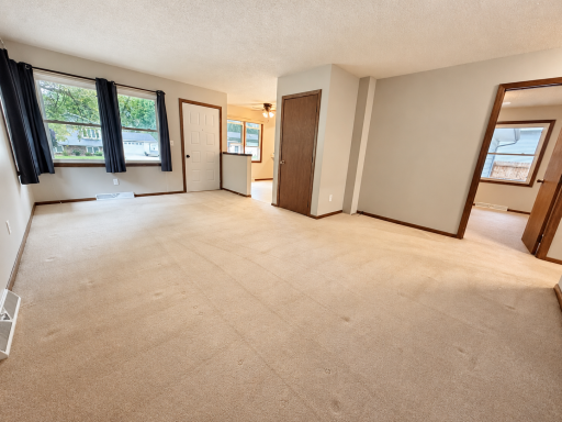 408 17th Avenue NE, Waseca, MN 56093