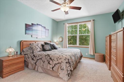 Spacious primary suite conveniently located on the main level with a spacious walk-in closet and private bath!