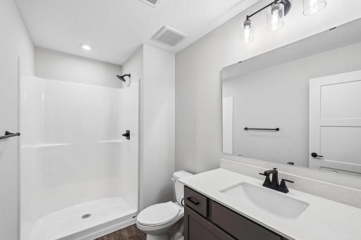 19-web-or-mls-Greywood Blvd SW-S1909-019.jpg