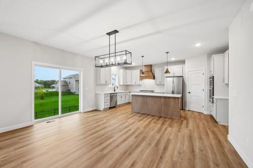 7-web-or-mls-Greywood Blvd SW-S1909-007.jpg