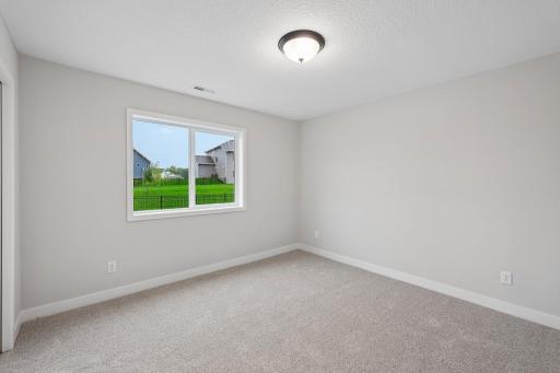 25-web-or-mls-Greywood Blvd SW-S1909-025.jpg