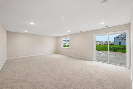 24-web-or-mls-Greywood Blvd SW-S1909-024.jpg