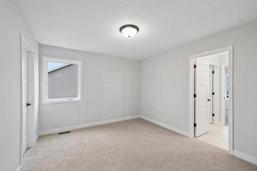 45-web-or-mls-Greywood Blvd SW-S1909-045.jpg