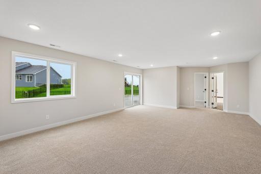 21-web-or-mls-Greywood Blvd SW-S1909-021.jpg