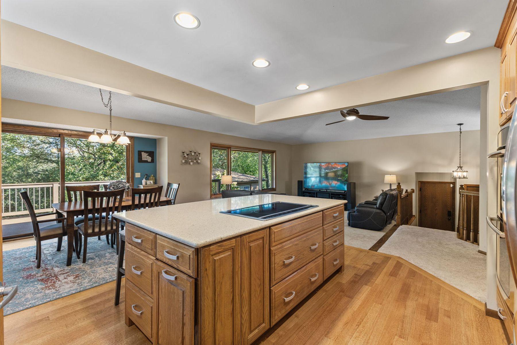 1615 Laurel Ave Open Floor Plan