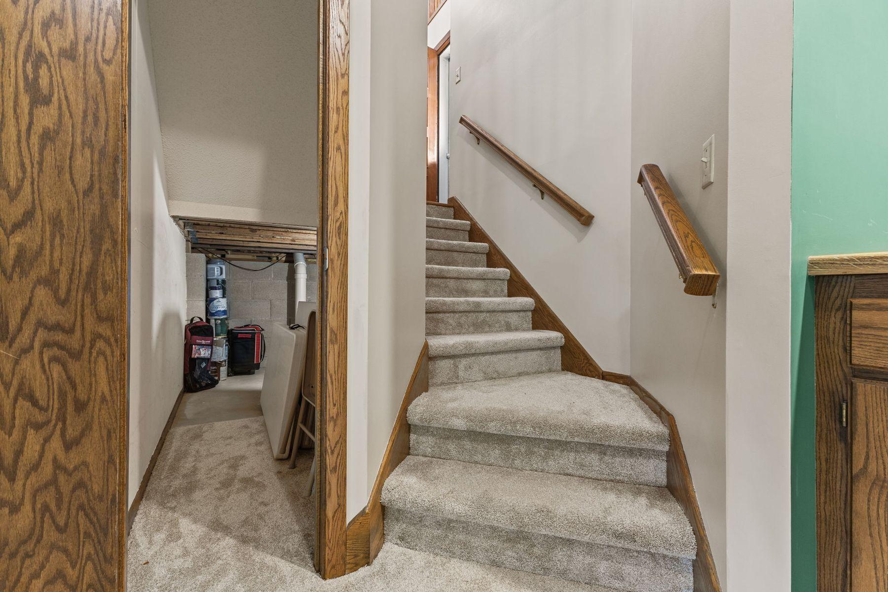 1615 Laurel Ave Wrap a Round Storage under the steps