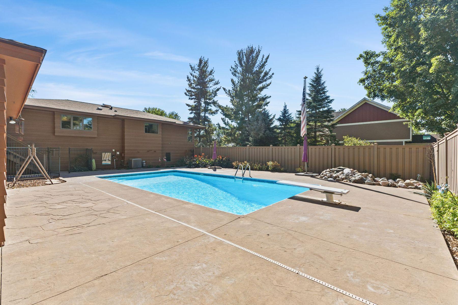 1615 Laurel Ave In-ground swimming pool with privacy fencing