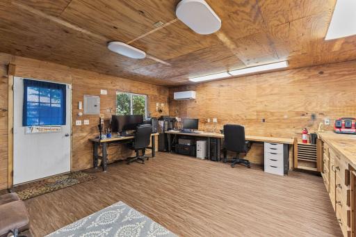 1615 Laurel Ave 16X22 Workshop with special lighting that can be adjusted to your liking