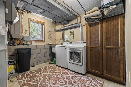 1615 Laurel Avenue, Hudson, WI 54016