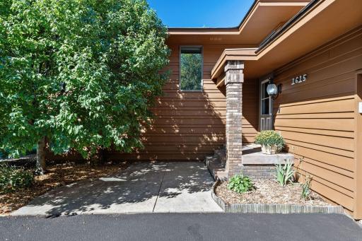 1615 Laurel Avenue, Hudson, WI 54016