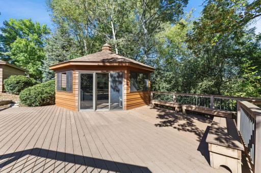 1615 Laurel Ave Gazebo with hot tub and ventilation