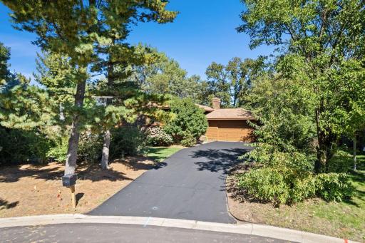 1615 Laurel Avenue, Hudson, WI 54016
