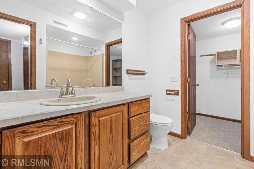 453 Hunter Hill Road, Hudson, WI 54016