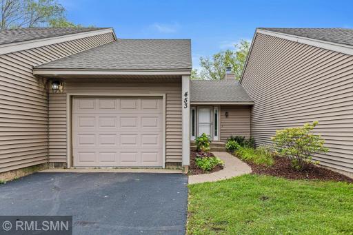 453 Hunter Hill Road, Hudson, WI 54016