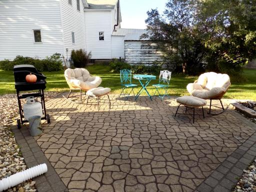 303 1st Avenue SE, Grand Meadow, MN 55936
