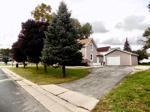 303 1st Avenue SE, Grand Meadow, MN 55936