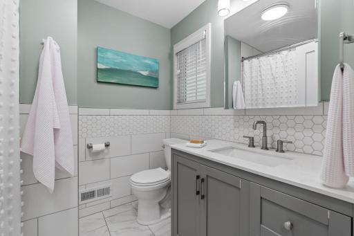 Updated main floor full bath