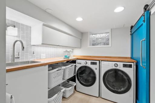 You might actually enjoy doing laundry in here!