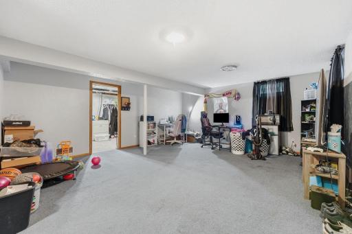 1321 Fireside Drive NE, Fridley, MN 55432