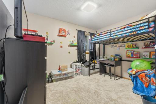 1321 Fireside Drive NE, Fridley, MN 55432