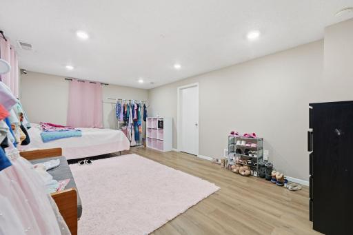 1321 Fireside Drive NE, Fridley, MN 55432
