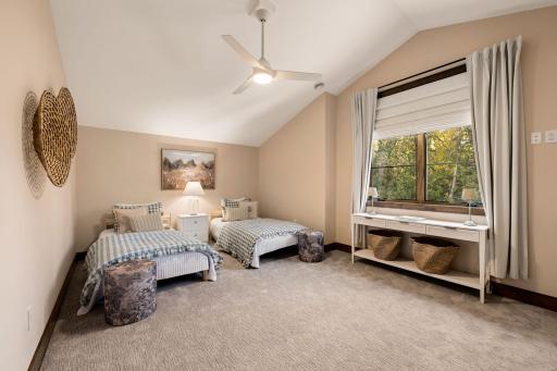 609 Callahan Place, Mendota Heights, MN 55118