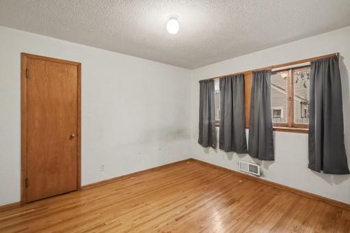 849 8th Avenue SW, Faribault, MN 55021