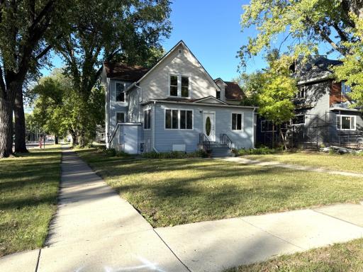 Photo for 1021 4th Avenue S, Fargo, ND 58103 - listing #7148068 1021 4th Avenue S, Fargo, ND 58103