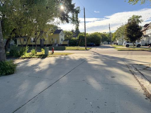 Concrete alley drive