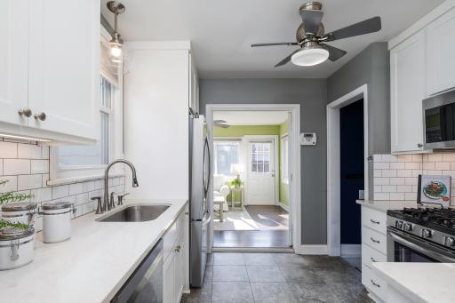 2724 Utica Avenue S, Saint Louis Park, MN 55416