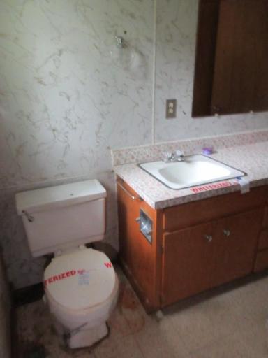 Main Floor Full Bathroom