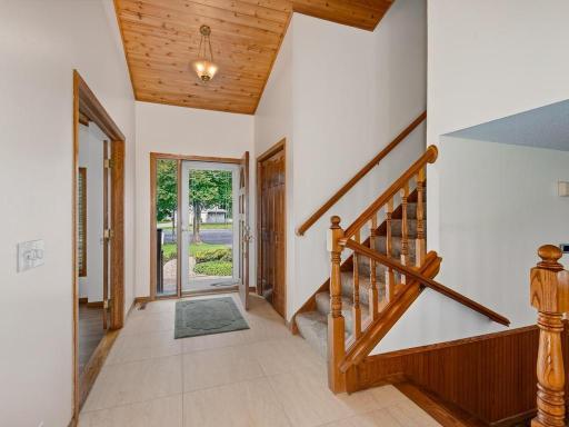 440 83rd Avenue NW, Coon Rapids, MN 55433
