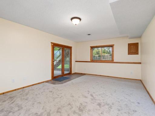 440 83rd Avenue NW, Coon Rapids, MN 55433