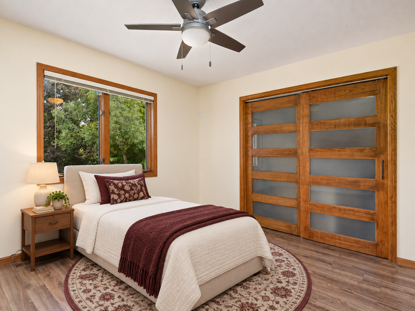 This image has been virtually staged with digitally added furniture and décor. Refer to the unstaged photos and an in-person showing for the property’s actual condition.