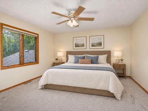 This image has been virtually staged with digitally added furniture and dÃ©cor. Refer to the unstaged photos and an in-person showing for the propertyâs actual condition.